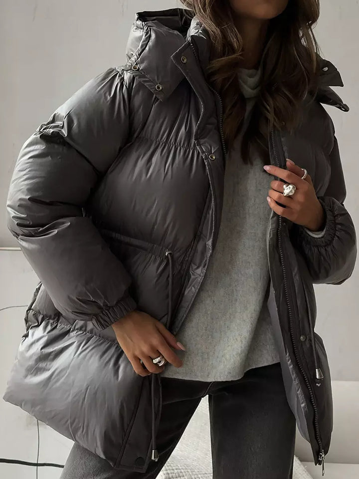 Puffer jacket hood detail