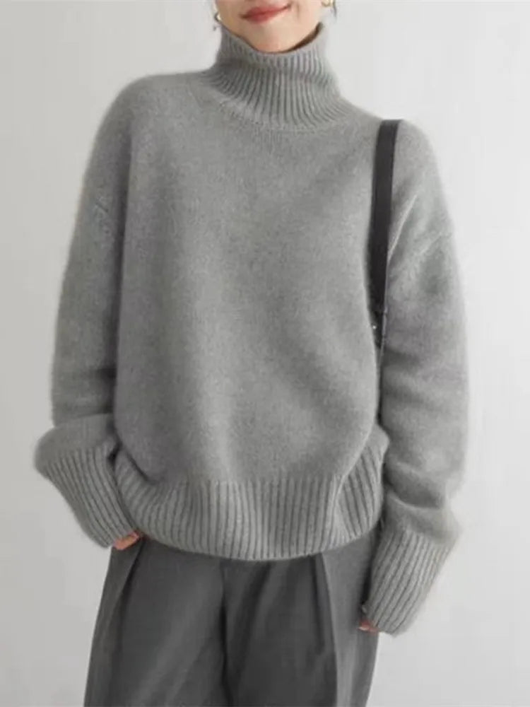 Seraphina | Oversized Turtleneck Sweater in Soft Knit