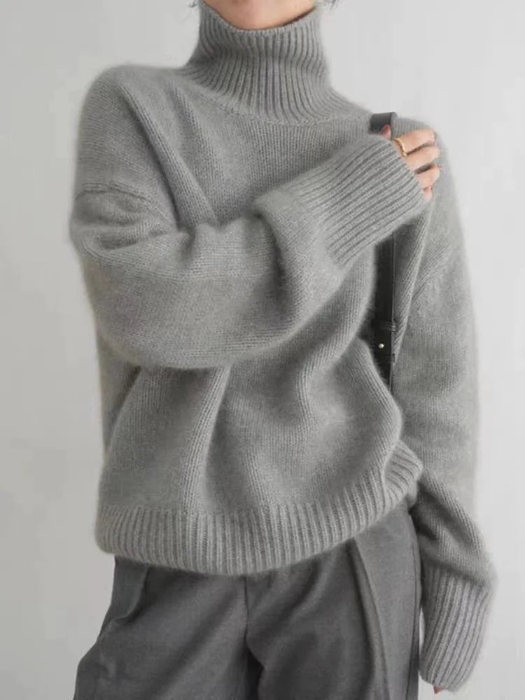 Seraphina | Oversized Turtleneck Sweater in Soft Knit