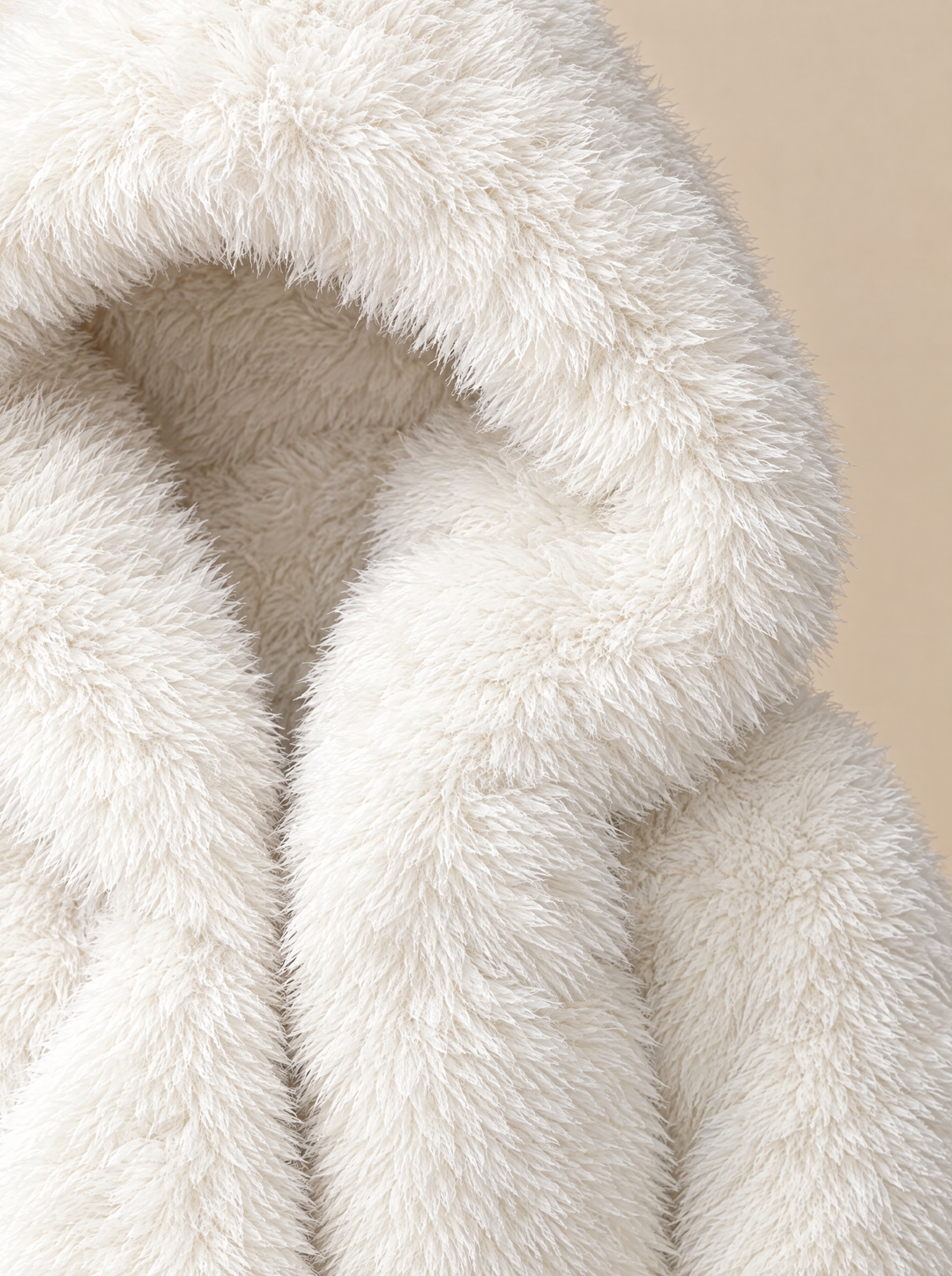 Henna faux fur jacket, faux fur detail, white
