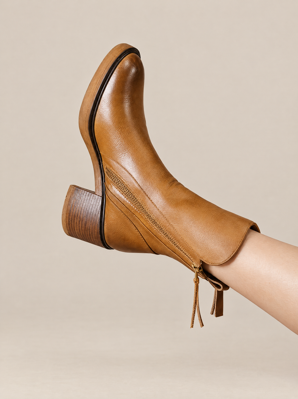 Selene heeled ankle boots, Cognac, side view of heel